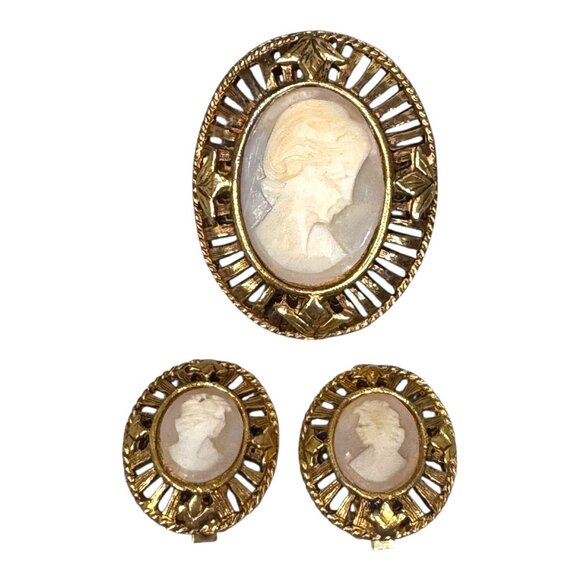 Vintage Gold Tone Cameo Brooch & Earring Set Victorian Style Revival Jewelry - Picture 1 of 9
